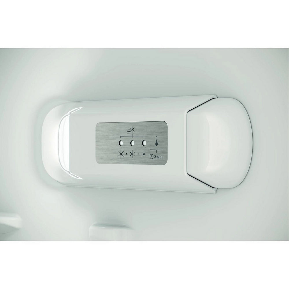 Hotpoint HTSD18A011A1 54cm Integrated Low Frost Tall Larder Fridge