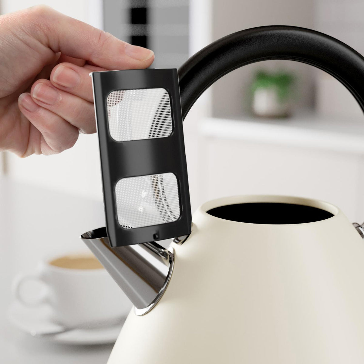 Morphy Richards 100132 1.5 Litres Venture Pyramid Rapid Boil Kettle - Cream