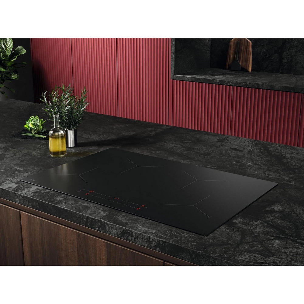 AEG Exclusiv Line SO84IA0BIT 77cm Induction Hob - Black
