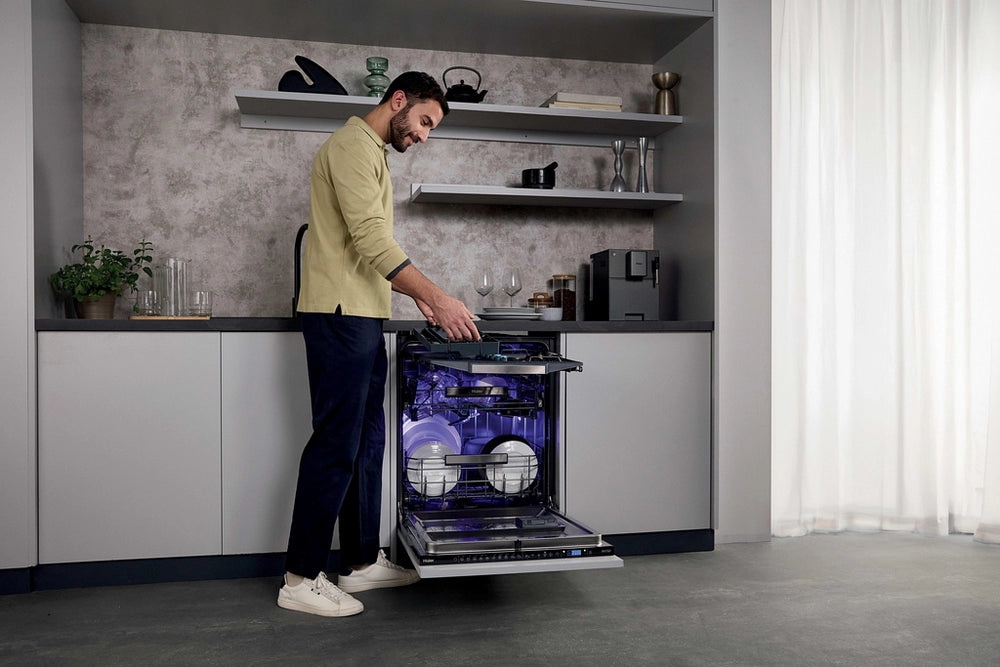 Haier XS 4A4M4BB-80 Integrated Dishwasher - 14 Place Settings