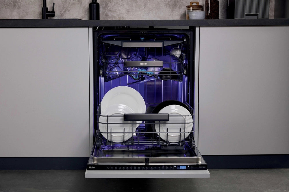 Haier XS 4A4M4BB-80 Integrated Dishwasher - 14 Place Settings
