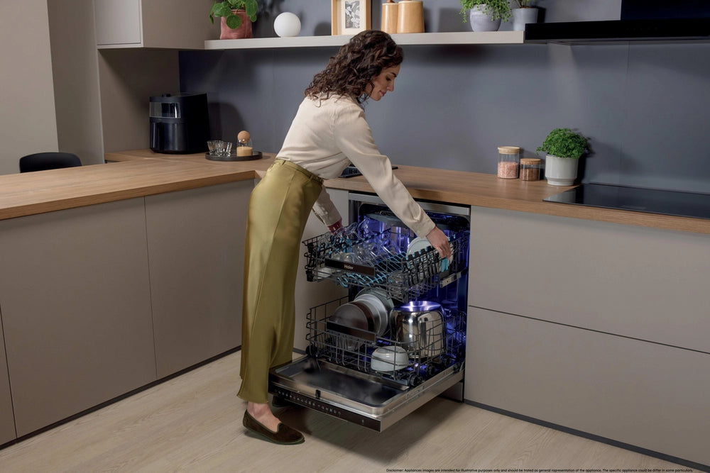 Haier XS 4A4M4BB-80 Integrated Dishwasher - 14 Place Settings