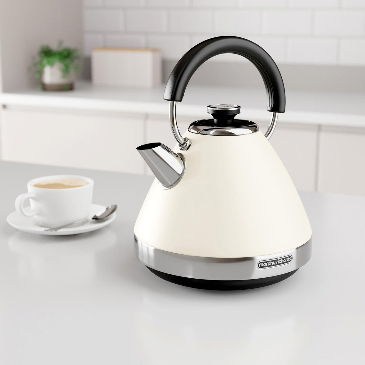 Morphy Richards 100132 1.5 Litres Venture Pyramid Rapid Boil Kettle - Cream